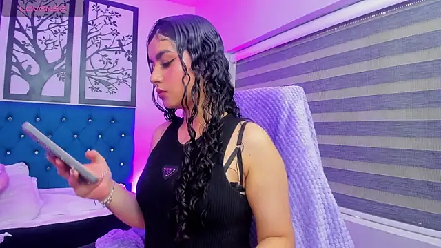 Queengp online show from 11/20/25, 07:46