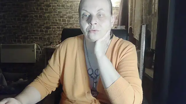 Diamond Bite online show from 10/24/25, 08:27