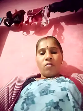 OliveGreen22 online show from 11/13/25, 06:56