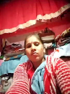 OliveGreen22 online show from 11/17/25, 02:45