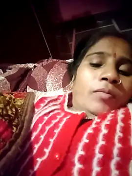 OliveGreen22 online show from 11/19/25, 05:02