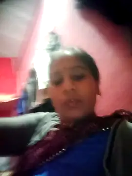 OliveGreen22 online show from 11/21/25, 01:37