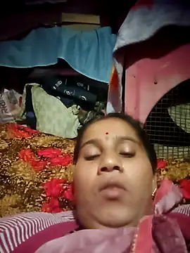 OliveGreen22 online show from 11/25/25, 01:05