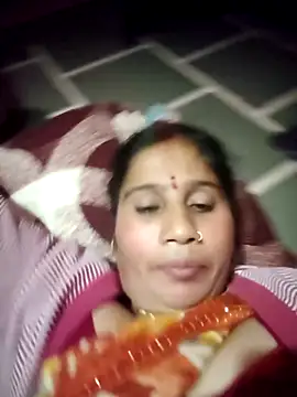 OliveGreen22 online show from 11/25/25, 04:07