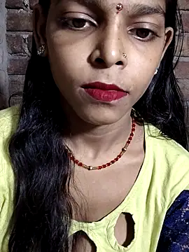 Snapshot of Itz_Aisha__ chatting on 10/19/25, 11:44 Itz Aisha   online show from 10/19/25, 11:44