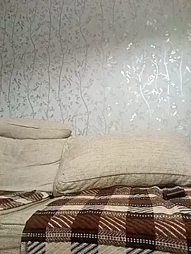 Snapshot of PeteR1987- chatting on 11/26/25, 10:11 PeteR1987- online show from 11/26/25, 10:11