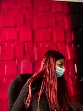 Snapshot of Emilyy-teen chatting on 10/23/25, 01:21 Emilyy-teen online show from 10/23/25, 01:21