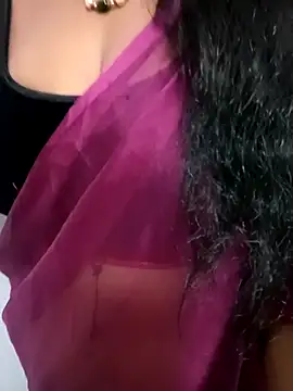 Snapshot of Sravya__ chatting on 11/07/25, 06:02 Sravya online show from 11/07/25, 06:02