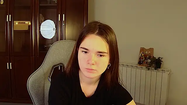 Snapshot of May_Bloom chatting on 10/29/25, 05:31 May Bloom online show from 10/29/25, 05:31