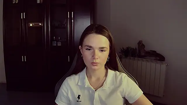 Snapshot of May_Bloom chatting on 11/14/25, 12:26 May Bloom online show from 11/14/25, 12:26