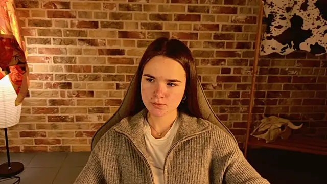 Snapshot of May_Bloom chatting on 11/23/25, 09:20 May Bloom online show from 11/23/25, 09:20