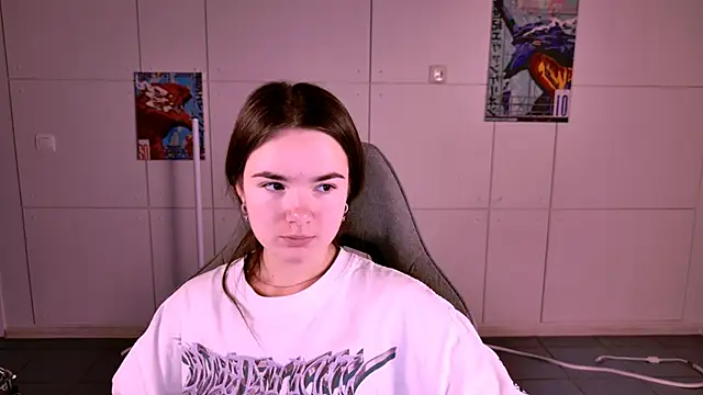 Snapshot of May_Bloom chatting on 11/27/25, 05:09 May Bloom online show from 11/27/25, 05:09