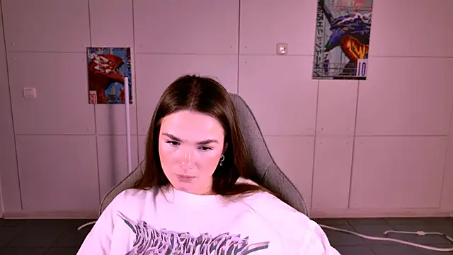 Snapshot of May_Bloom chatting on 11/27/25, 05:15 May Bloom online show from 11/27/25, 05:15