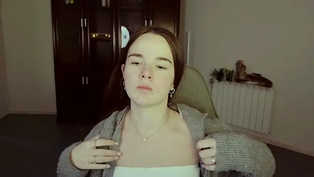 Snapshot of May_Bloom chatting on 12/05/25, 05:16 May Bloom online show from 12/05/25, 05:16