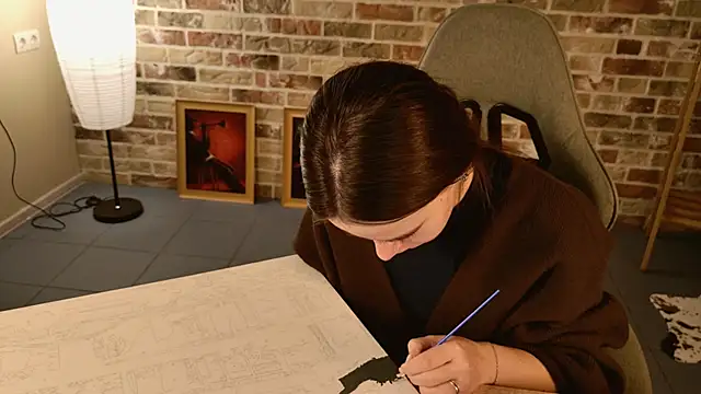 Snapshot of May_Bloom chatting on 12/16/25, 05:12 May Bloom online show from 12/16/25, 05:12