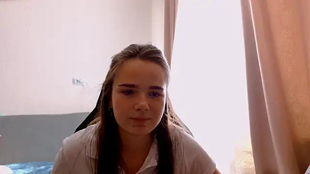 Snapshot of May_Bloom chatting on 06/10/26, 01:21 May Bloom online show from 06/10/26, 01:21