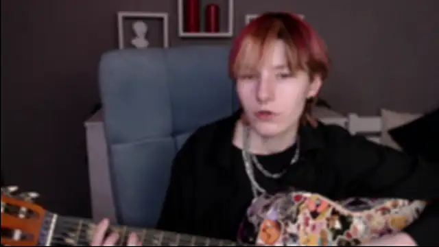 Snapshot of guitarandangell chatting on 04/06/26, 04:46 guitarandangell online show from 04/06/26, 04:46