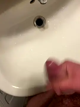 Snapshot of Ing-O2 chatting on 12/14/25, 06:41 Ing-O2 online show from 12/14/25, 06:41