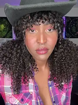 DaisyMynx online show from 10/29/25, 03:09