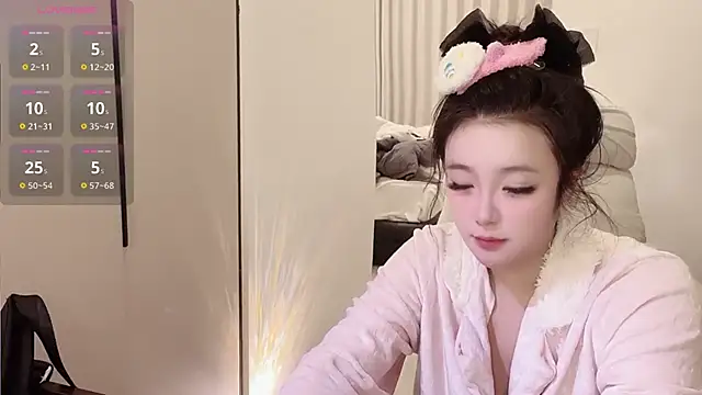 Snapshot of Kinadolly chatting on 12/21/25, 01:18 Kinadolly online show from 12/21/25, 01:18