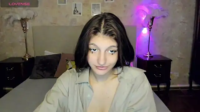 Snapshot of A_Skyy chatting on 11/07/25, 08:31 A Skyy online show from 11/07/25, 08:31