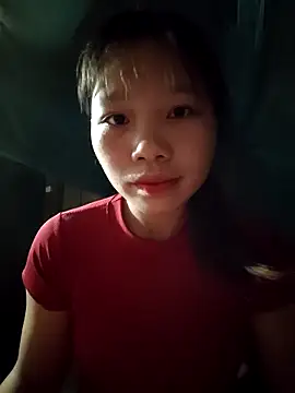 Snapshot of linh-miu99 chatting on 11/08/25, 05:12 linh-miu99 online show from 11/08/25, 05:12