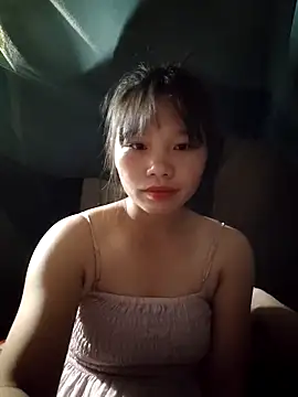 Snapshot of linh-miu99 chatting on 11/11/25, 03:56 linh-miu99 online show from 11/11/25, 03:56