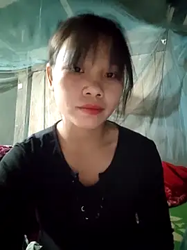 Snapshot of linh-miu99 chatting on 11/21/25, 01:43 linh-miu99 online show from 11/21/25, 01:43