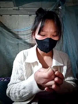 Snapshot of linh-miu99 chatting on 11/24/25, 02:22 linh-miu99 online show from 11/24/25, 02:22