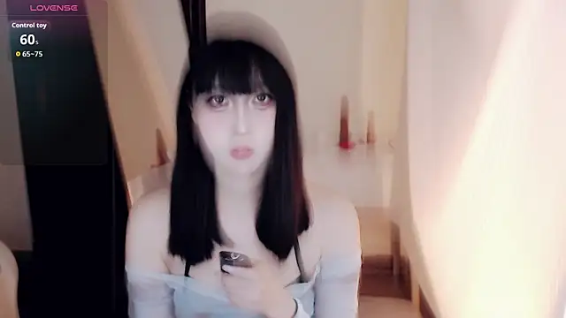 Xiaowen-wen online show from 10/21/25, 02:51
