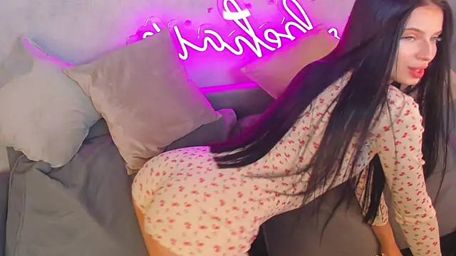 Eva Mayers online show from 11/14/25, 12:42