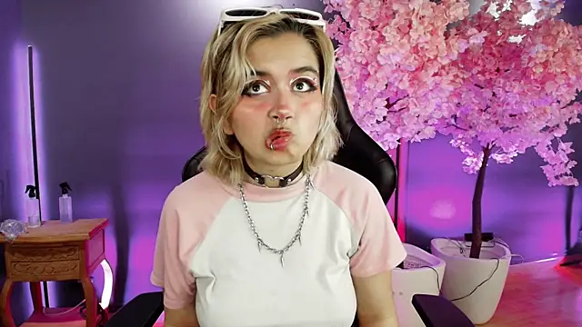 Navier   online show from 11/06/25, 07:48