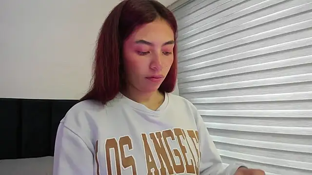 melanie roux   online show from 06/08/26, 12:27