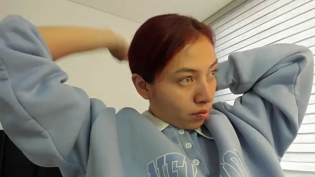 melanie roux   online show from 06/09/26, 12:50
