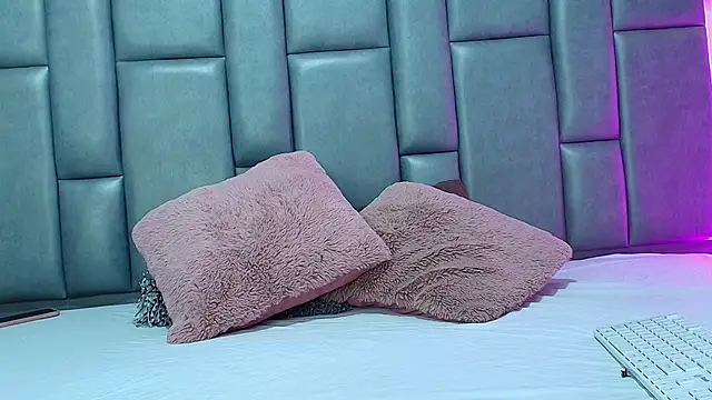 ScarletNoir4u online show from 12/03/25, 03:14