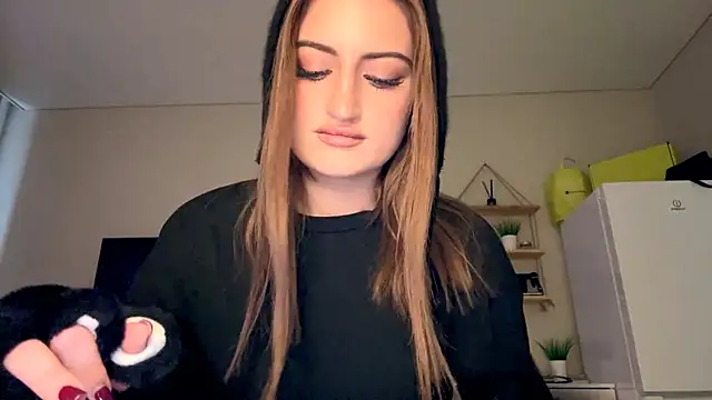 Snapshot of JessMour chatting on 10/29/25, 08:38 JessMour online show from 10/29/25, 08:38