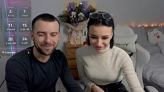 Snapshot of AdeleLaCr0ix chatting on 11/15/25, 04:54 AdeleLaCr0ix online show from 11/15/25, 04:54