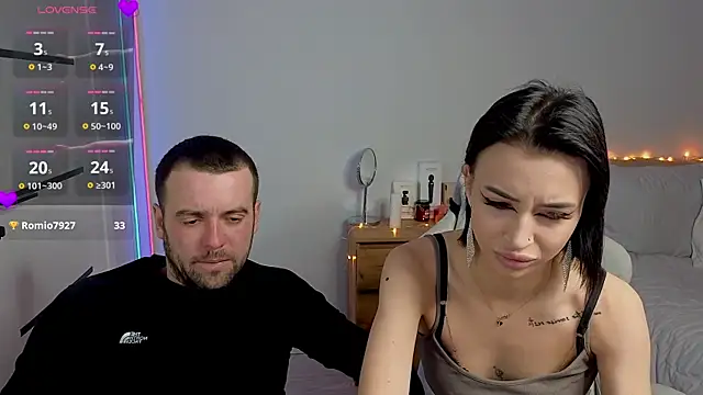 Snapshot of AdeleLaCr0ix chatting on 11/22/25, 08:30 AdeleLaCr0ix online show from 11/22/25, 08:30