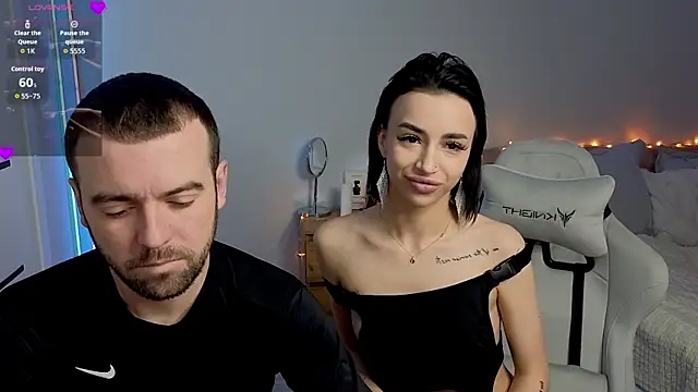 Snapshot of AdeleLaCr0ix chatting on 11/24/25, 10:09 AdeleLaCr0ix online show from 11/24/25, 10:09