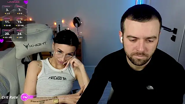 Snapshot of AdeleLaCr0ix chatting on 11/28/25, 01:30 AdeleLaCr0ix online show from 11/28/25, 01:30