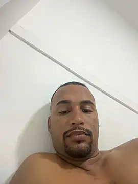 casalbrhot25 online show from 10/23/25, 09:57