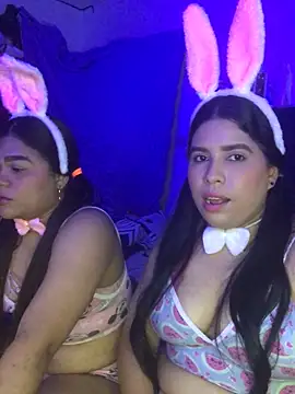 2moons full of love online show from 11/11/25, 12:43