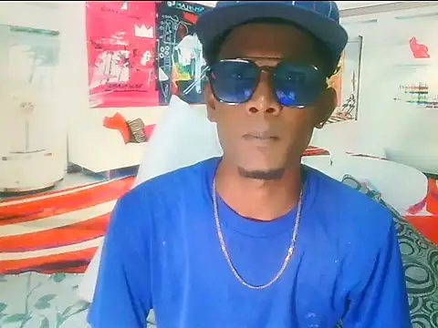 Snapshot of IndianThuggin chatting on 10/20/25, 05:46 IndianThuggin online show from 10/20/25, 05:46