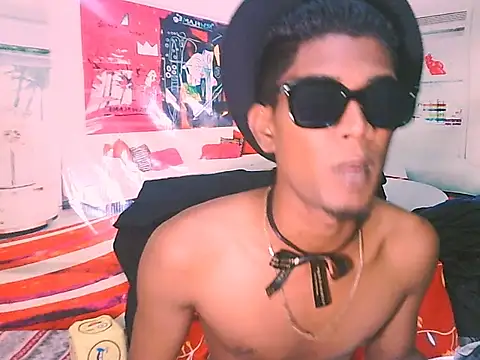 Snapshot of IndianThuggin chatting on 11/18/25, 06:01 IndianThuggin online show from 11/18/25, 06:01