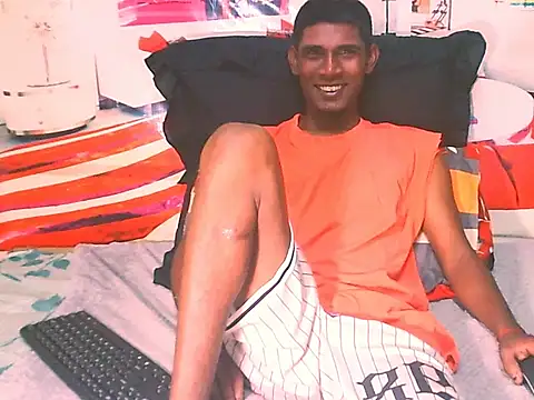 Snapshot of IndianThuggin chatting on 11/29/25, 08:39 IndianThuggin online show from 11/29/25, 08:39