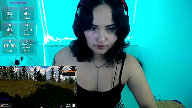 Snapshot of Ladyswap chatting on 12/18/25, 02:28 Ladyswap online show from 12/18/25, 02:28