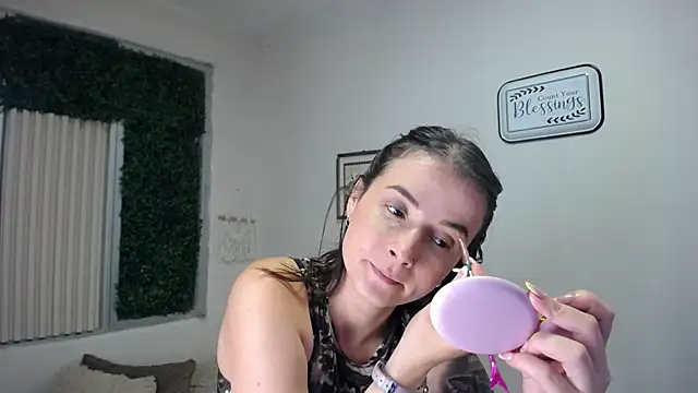 Emma sweet hot online show from 06/06/26, 04:44
