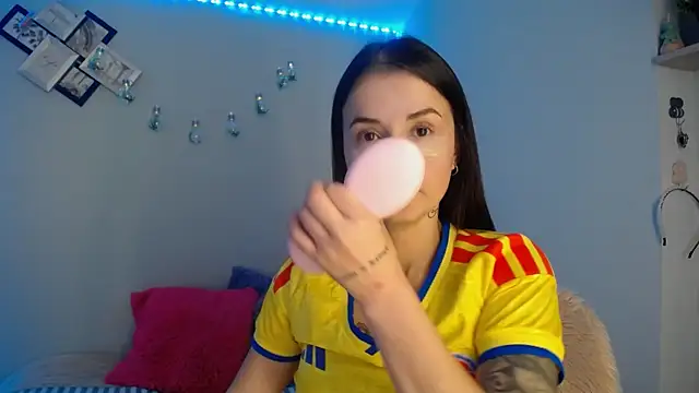 Emma sweet hot online show from 06/17/26, 04:08