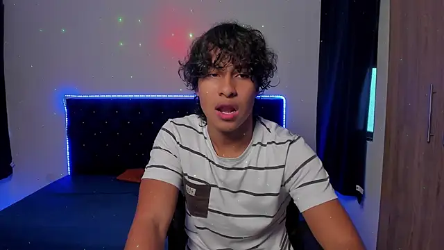 Mr Twix01 online show from 10/18/25, 08:09