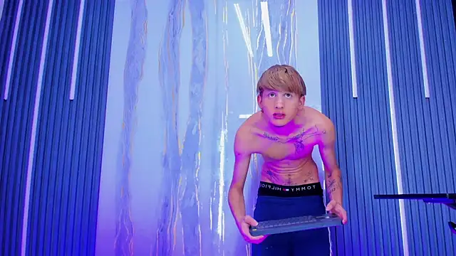 Hot guys sex3 online show from 10/23/25, 08:18